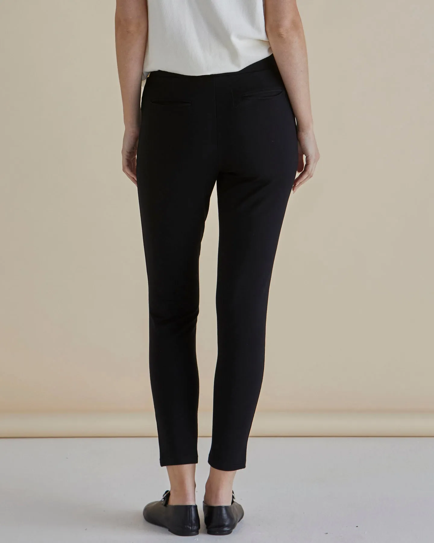 Gwen Ponte Legging - Black