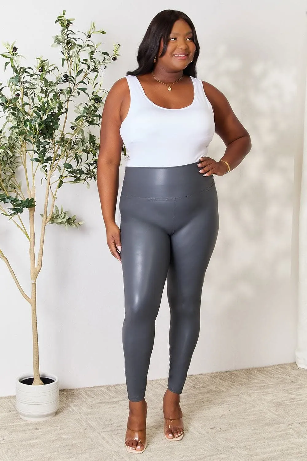 High-waisted leggings by LOVEIT